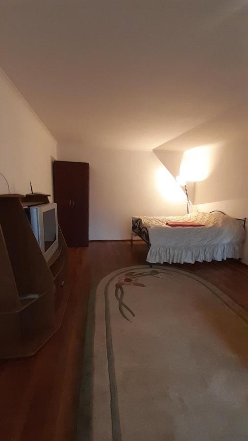 Apartment Na Saharova Ιβανό-Φρανκίβσκ Εξωτερικό φωτογραφία